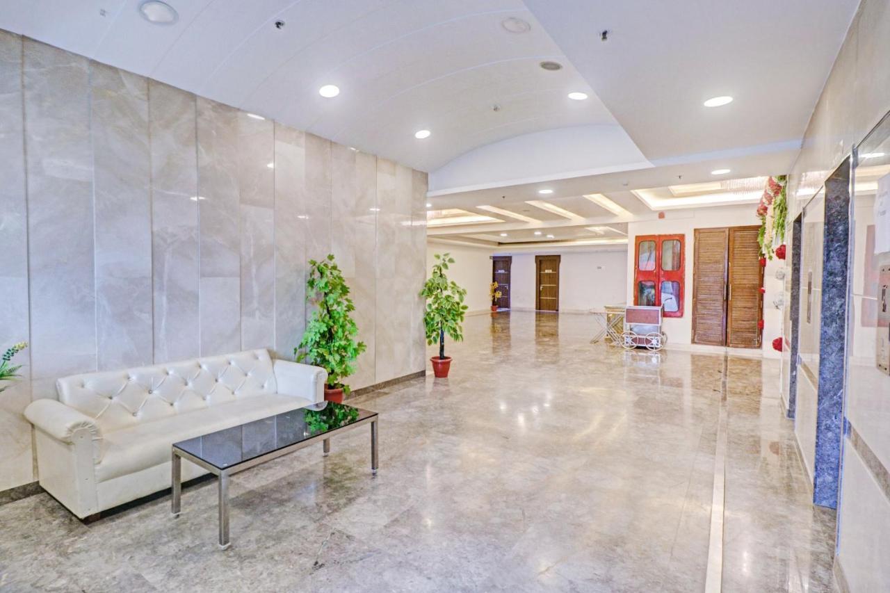 Oyo Townhouse 484 Sanskriti Hotel Delhi  Ngoại thất bức ảnh