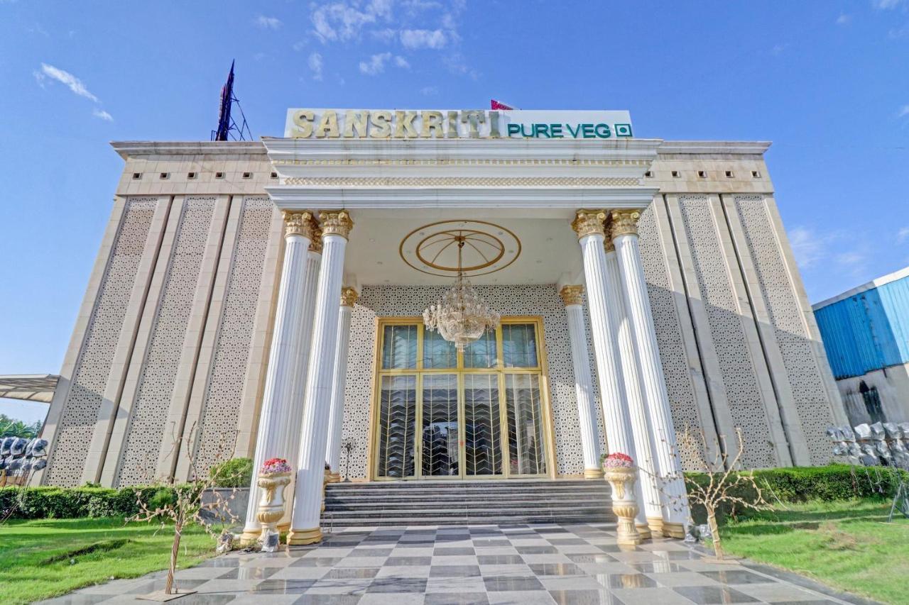 Oyo Townhouse 484 Sanskriti Hotel Delhi  Ngoại thất bức ảnh