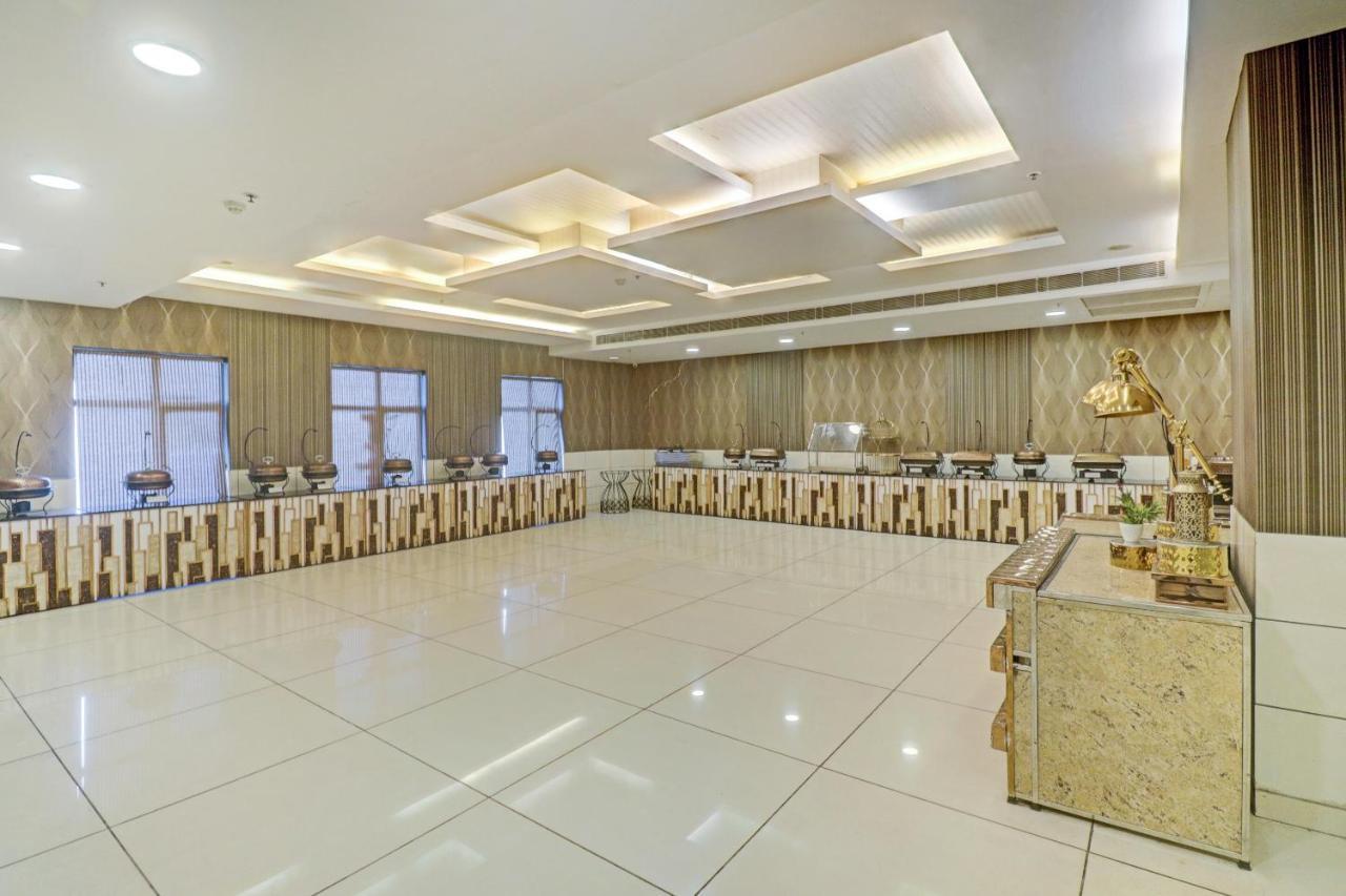 Oyo Townhouse 484 Sanskriti Hotel Delhi  Ngoại thất bức ảnh