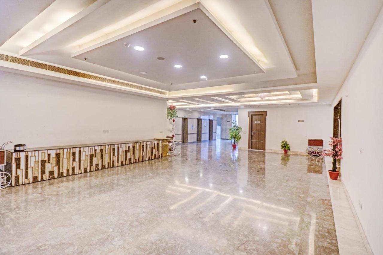 Oyo Townhouse 484 Sanskriti Hotel Delhi  Ngoại thất bức ảnh